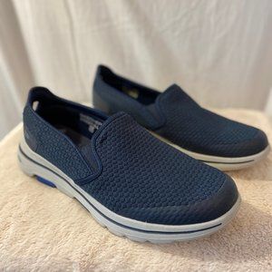 NEW Skechers Mens Slip On Shoes Go Walk 10.5